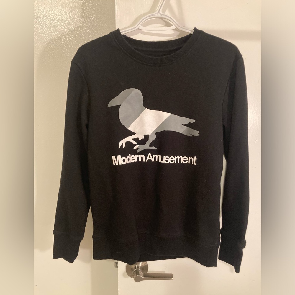 Modern amusement sweatshirt
